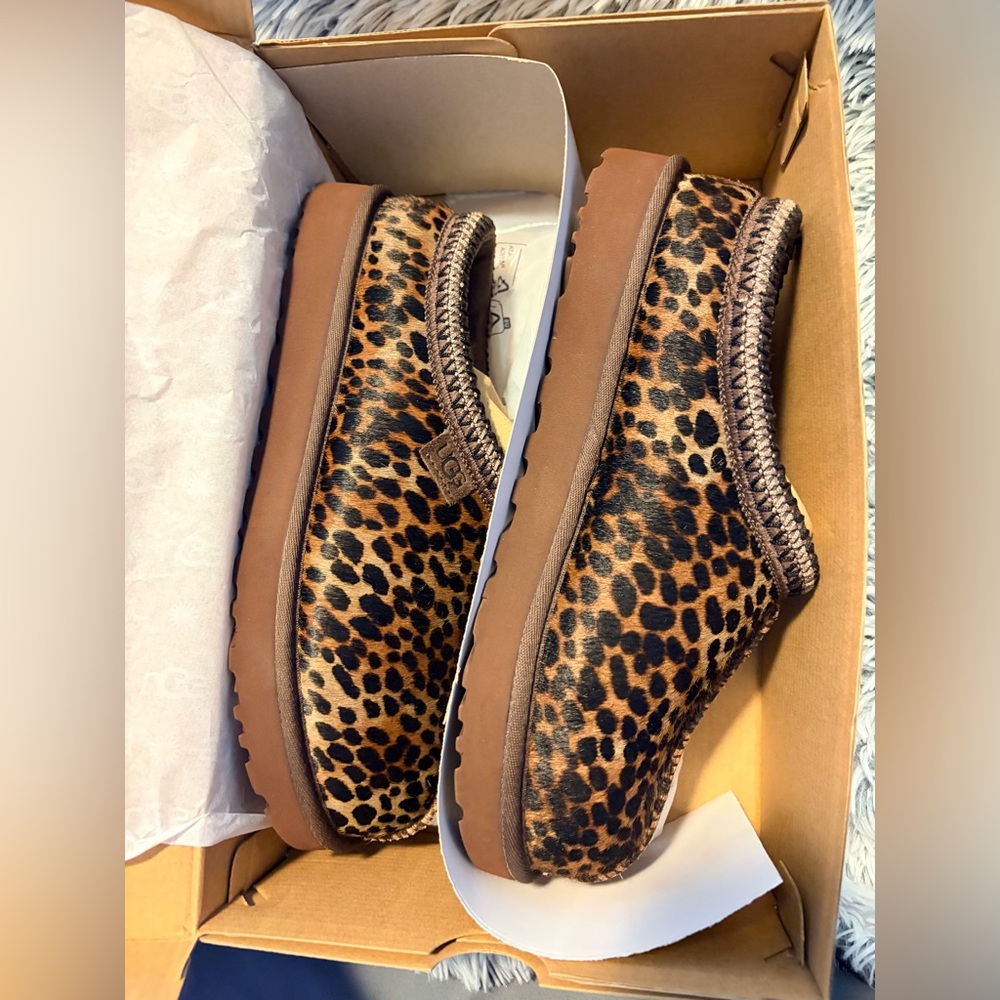 UGG Tasman Caspian Slippers EUC